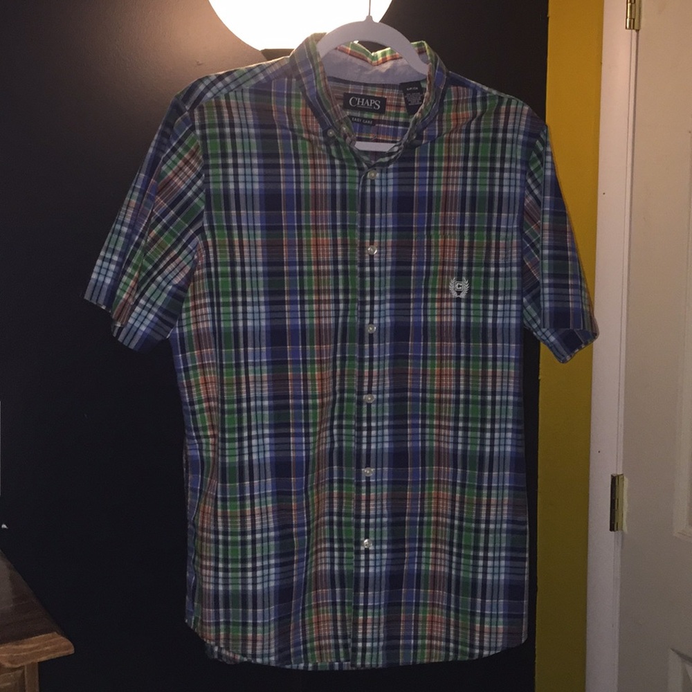 Short-sleeved button down shirt.